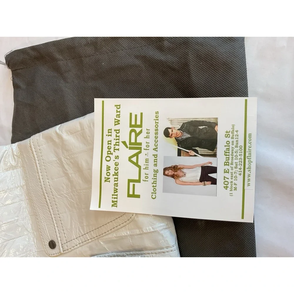Matt & Nat White SadeClutch Handbag Vegan Leather Cruelty‎ Free New NWT